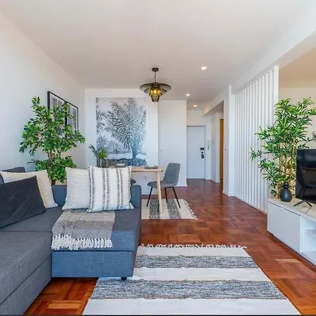 Island Time With Sea View *