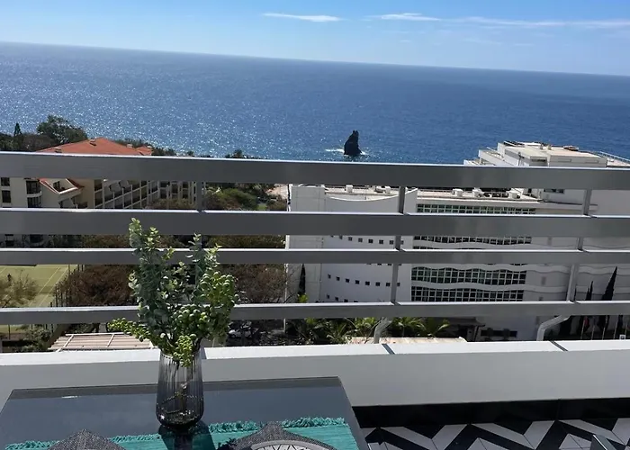 Island Time With Sea View Funchal