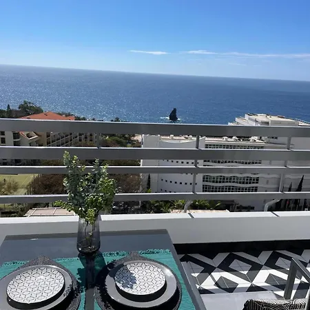 Island Time With Sea View Funchal (Madeira)